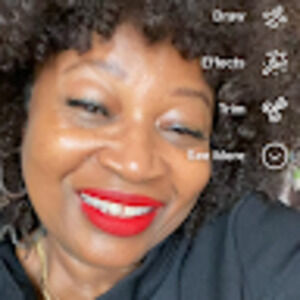 Meet your Posher, Queen sandra